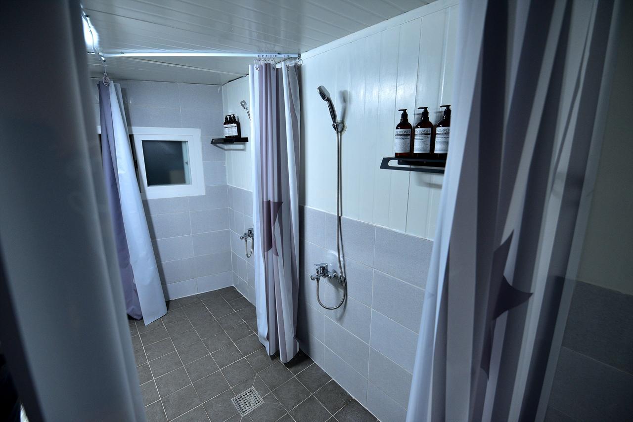 A Strange Day Hotel Seogwipo Ngoại thất bức ảnh